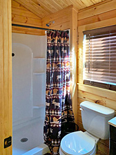 Canyon Deluxe Cabin Bathroom